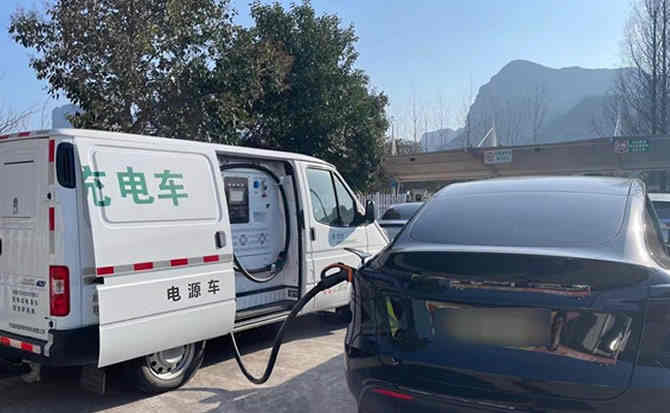 官渡区汽车搭电